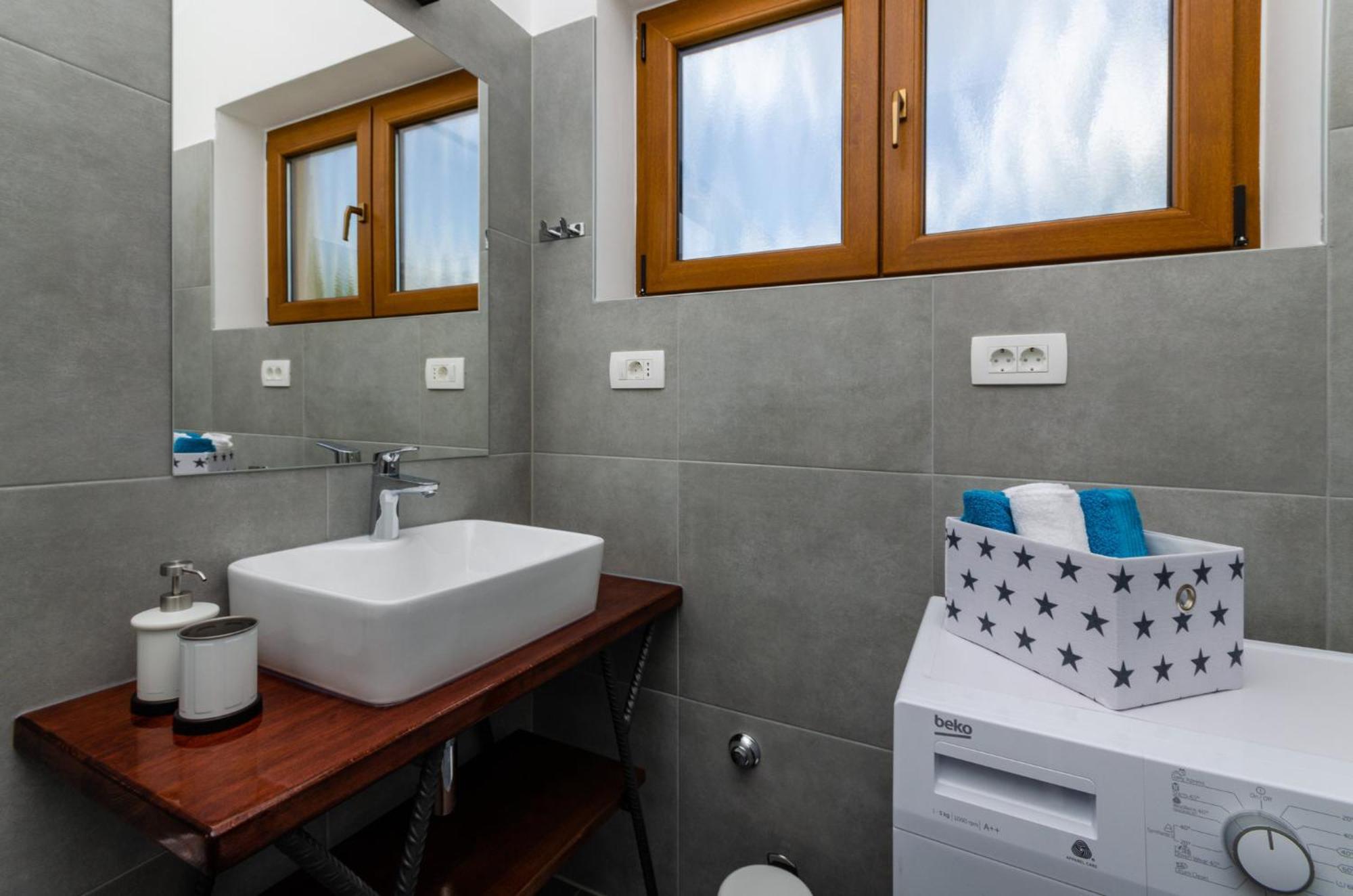 Apartments Niko Crikvenica Phòng bức ảnh